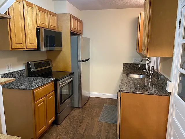 3 bed, 2.5 bath, 1400 sqft, $2,750 — Photo 4