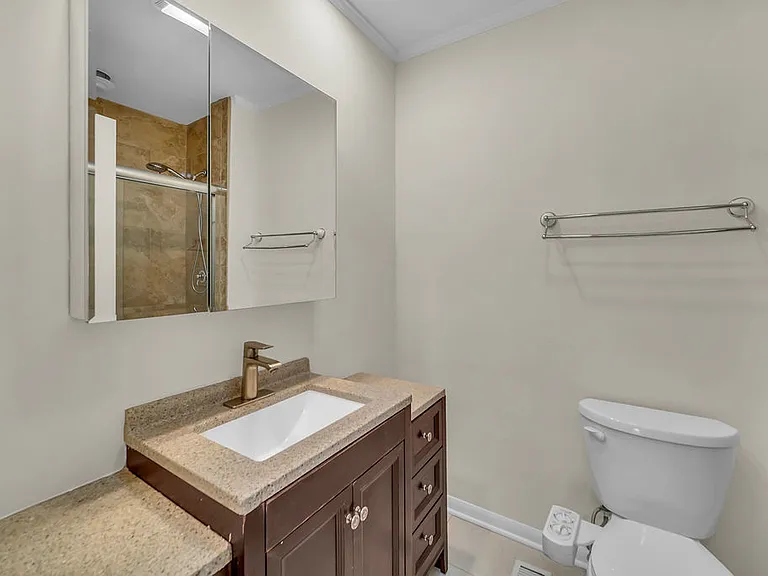 1100 Lockwood Dr — Photo 20