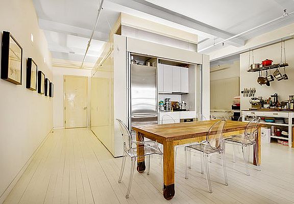 3rd image of 16 W 19th St APT 4B