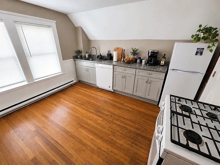 61 Madison Ave #3 — Photo 1