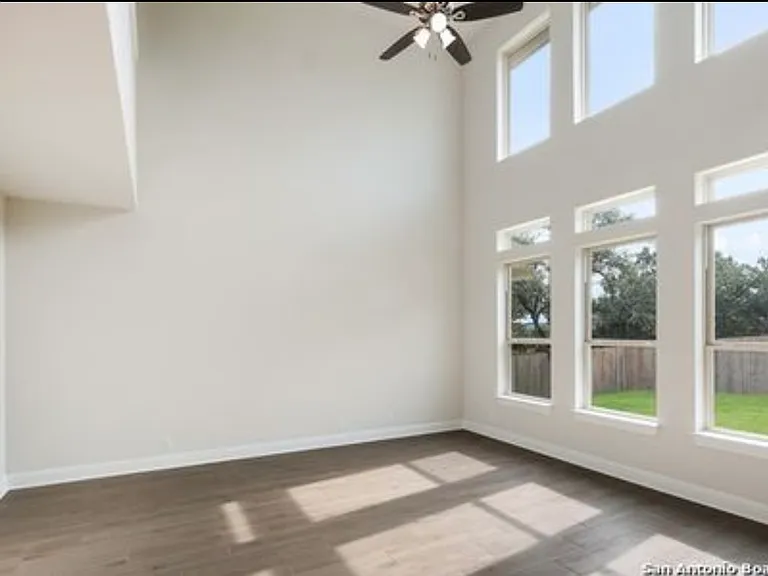 8232 Scarlet Gaura — Photo 13