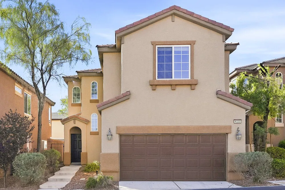 3 bed, 2.5 bath, 1479 sqft, $2,455 — Photo 1