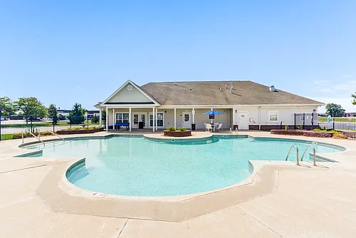 Lake Pointe Apartment Homes Photo 1