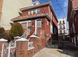 207 E 53rd St, Brooklyn, NY 11203