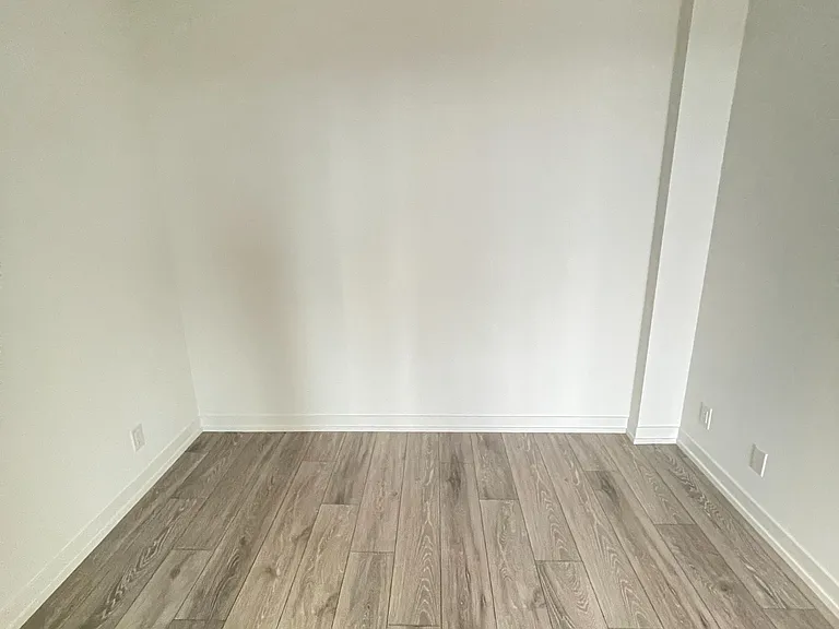 2020 Bathurst St #1809 — Photo 10