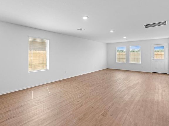 3rd image of 2430 Ridge Oak Dr
