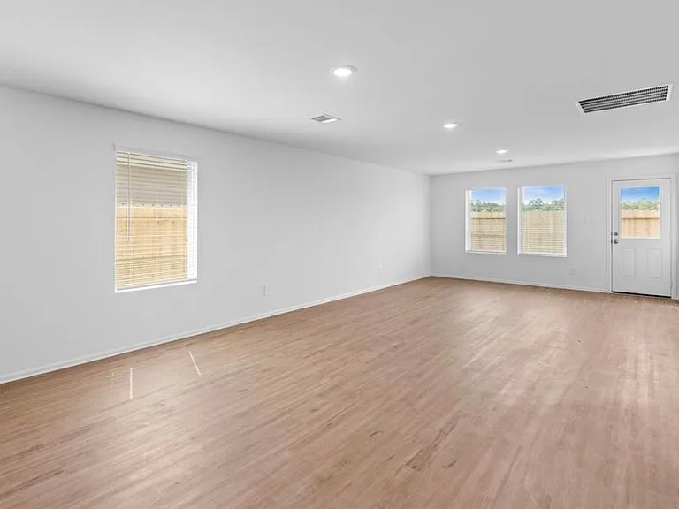 2430 Ridge Oak Dr — Photo 3