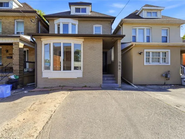 968 Main St E, Hamilton, ON L8M 1M8