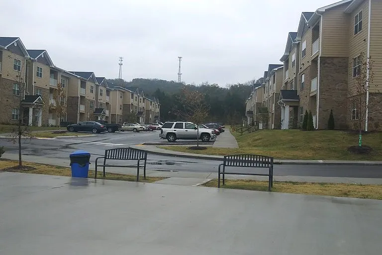 Chaney Ridge Apartments — Photo 8
