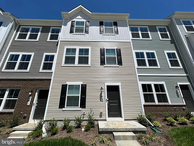 145 Swan Field Ave — Photo 3
