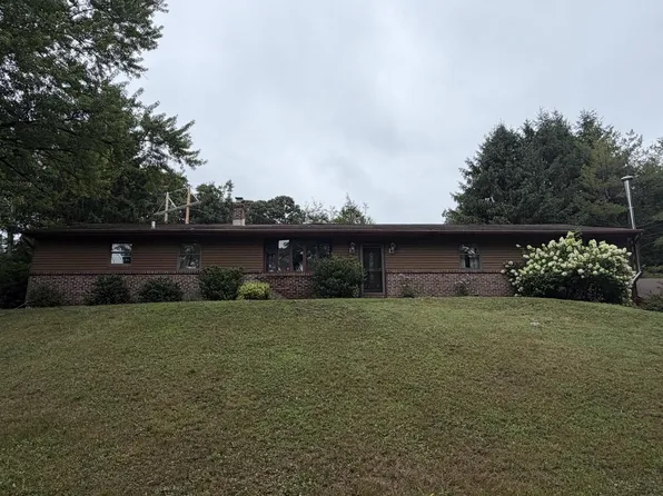 620 Gouglersville Rd, Sinking Spring, PA 19608