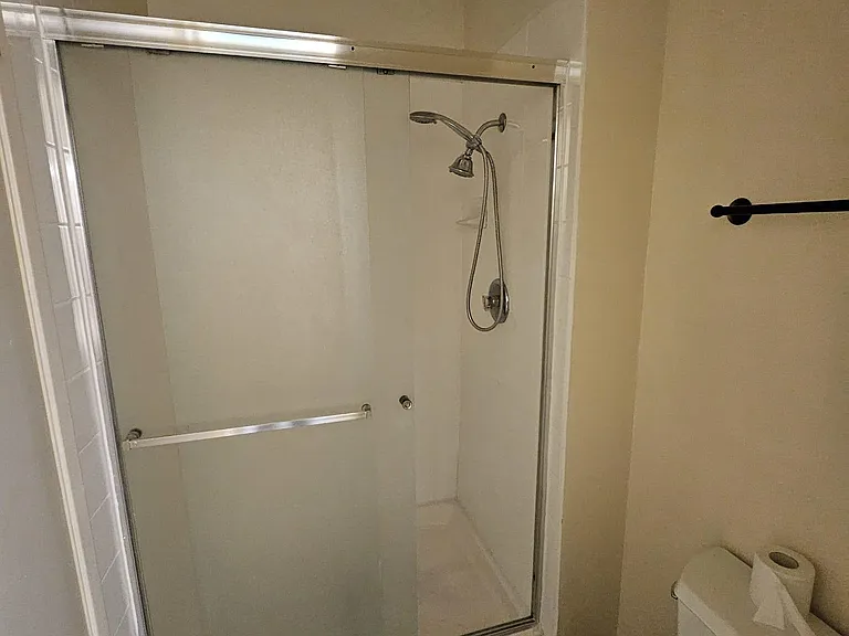 5154 Greenberry Dr — Photo 8