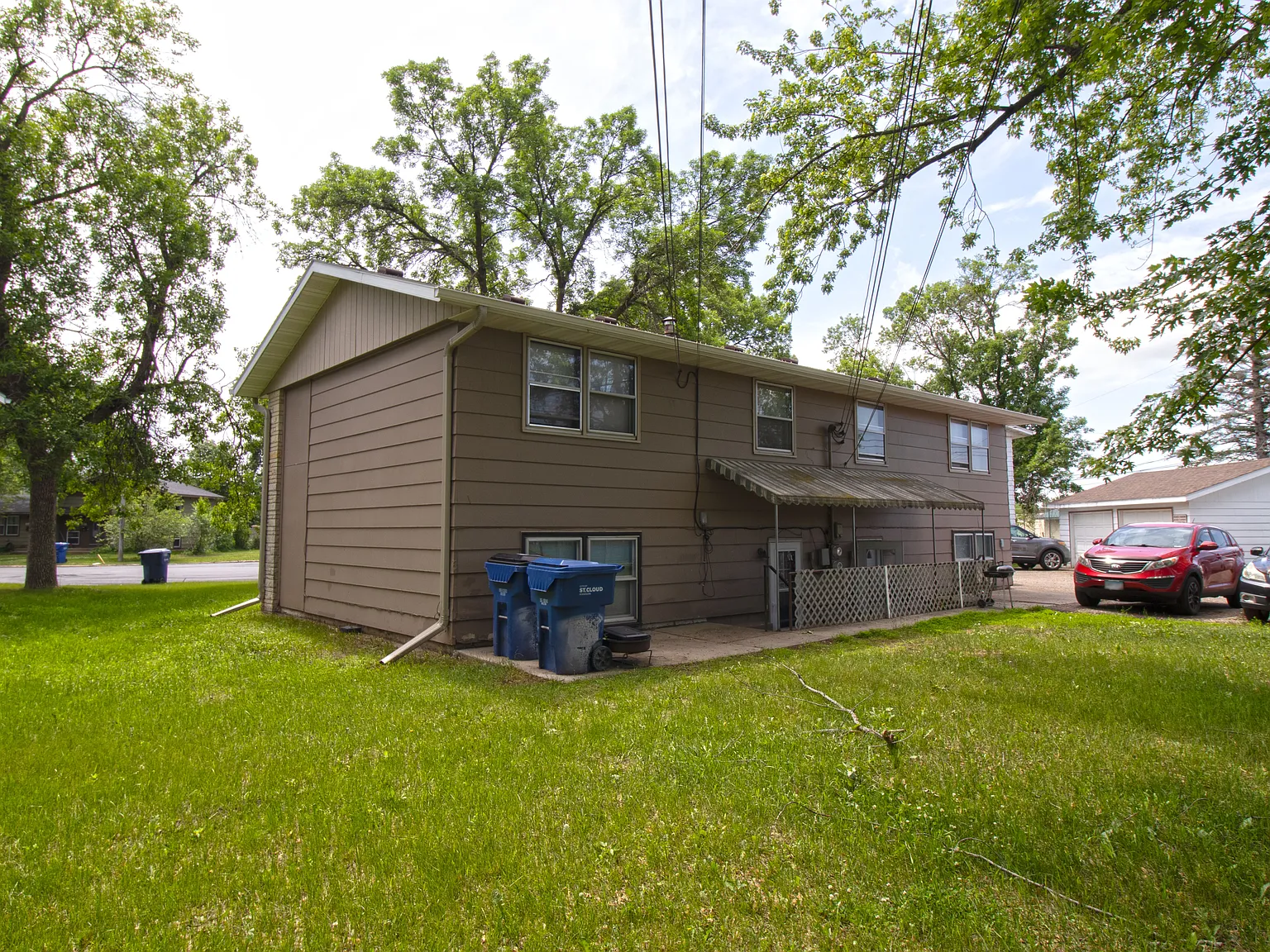 3 bed, 1058 sqft, $1,250 — Photo 2