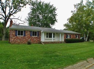 1158 Holly Spring Ln, Grand Blanc, MI 48439