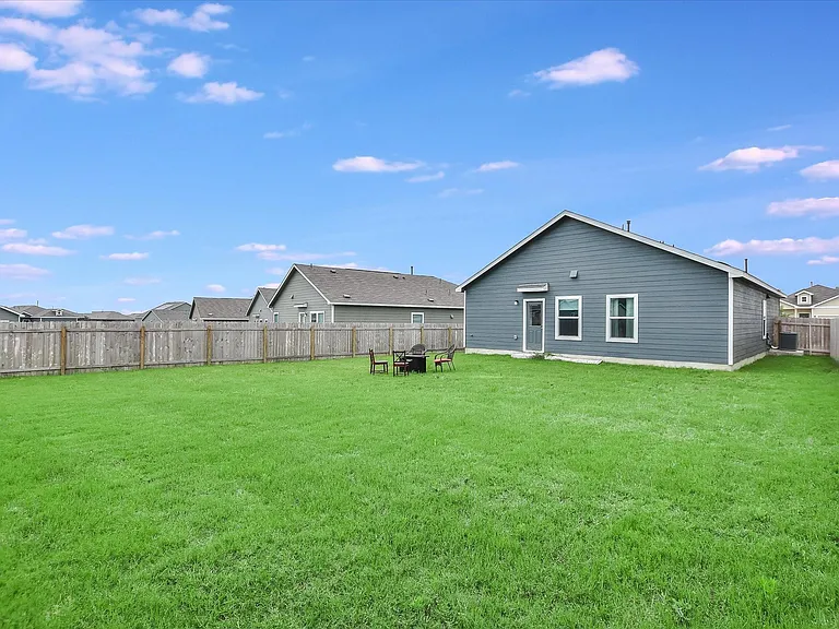 2712 Louris Ln — Photo 19