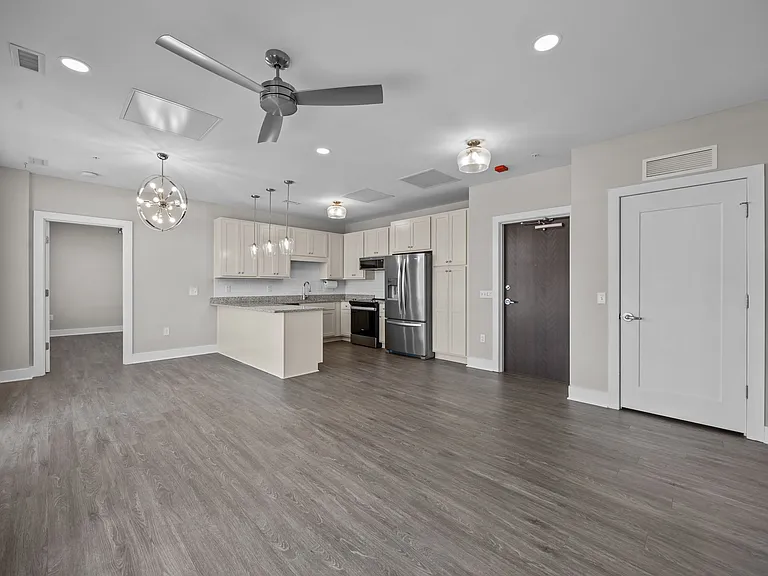 145 S Main St #305 — Photo 15