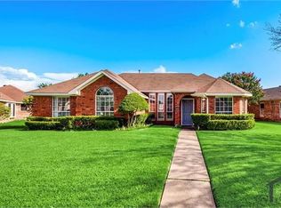 1312 Greenfield Dr, Mesquite, TX 75181