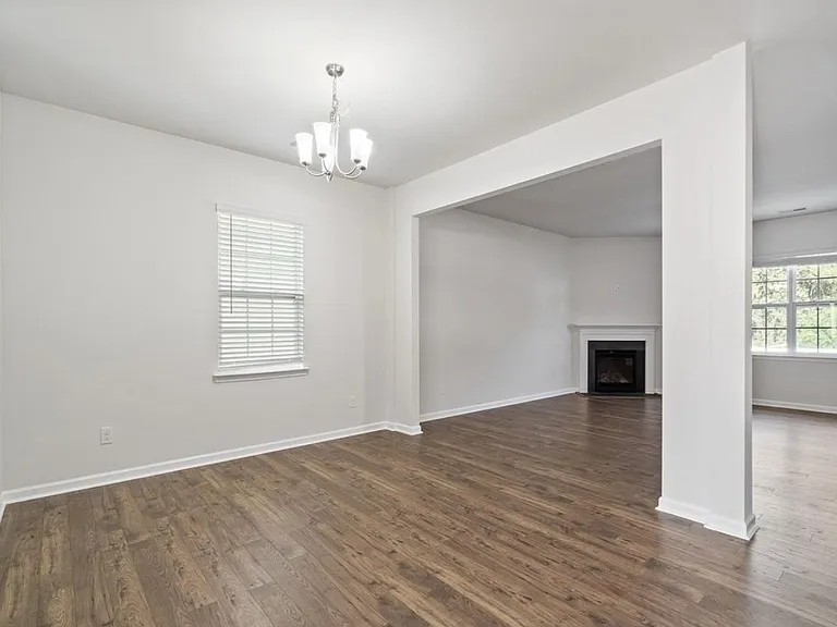 2132 Highland Knoll Dr — Photo 14