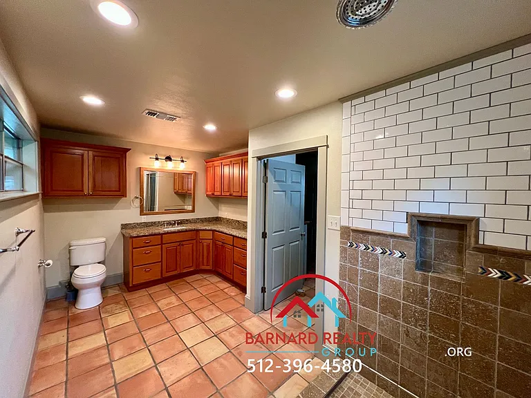12365 FM 20 — Photo 21