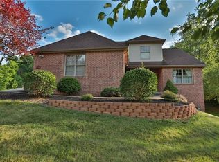 247 Ewing Rd, Carnegie, PA 15106