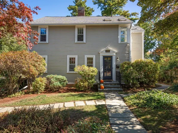 1028 Webster St, Needham, MA 02492