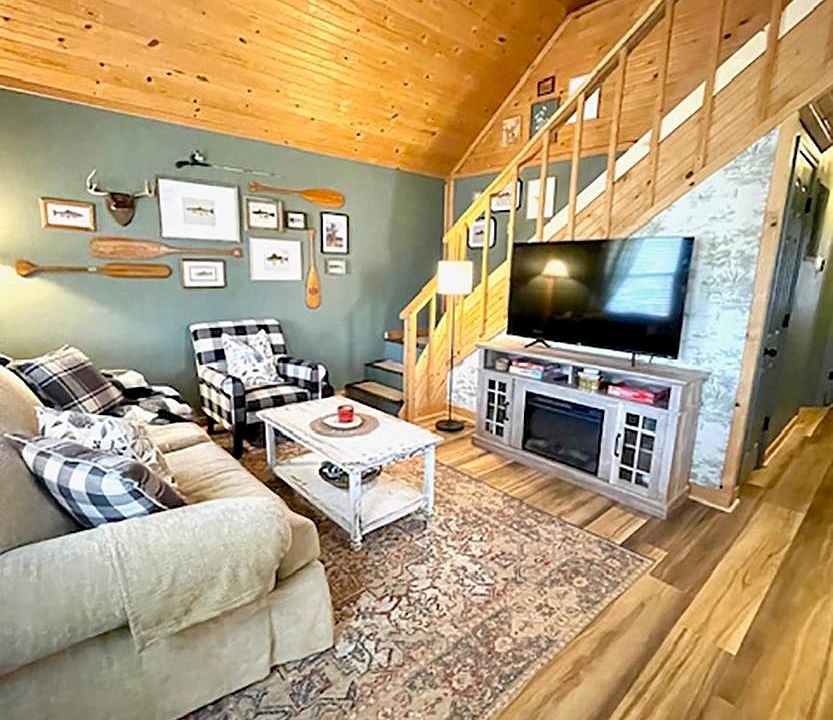 89 E Valley Dr #B, Hardy, AR 72542 | MLS #25010544 | Zillow