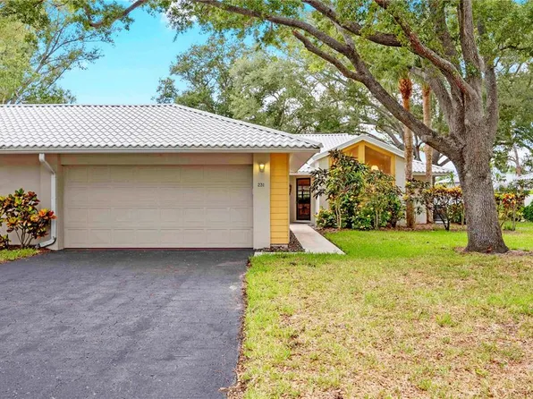 231 Southampton Ln, Venice, FL 34293
