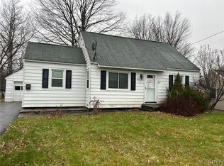 111 Richardson Dr, North Syracuse, NY 13212
