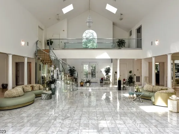 20 Burning Hollow Rd, Saddle River Boro, NJ 07458
