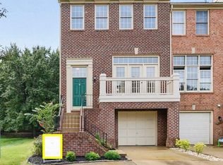 20352 Brentmeade Ter, Sterling, VA 20165