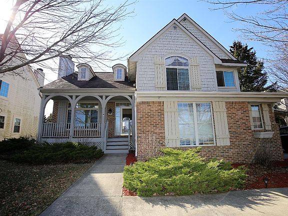 5th image of 5603 Versailles Ave