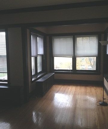 5th image of 4944 N Wolcott Ave