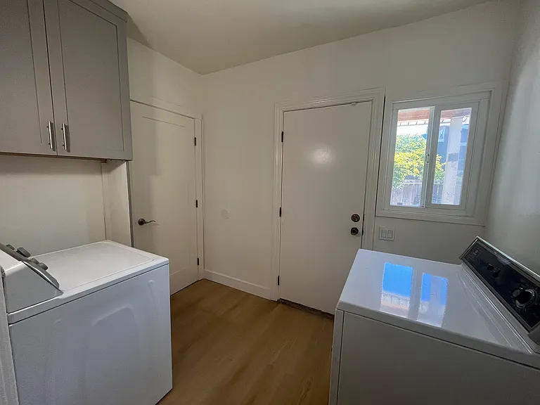 529 Stannage Ave — Photo 7