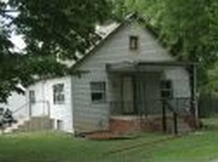 2032 E Eden Rd, Greenfield, IN 46140