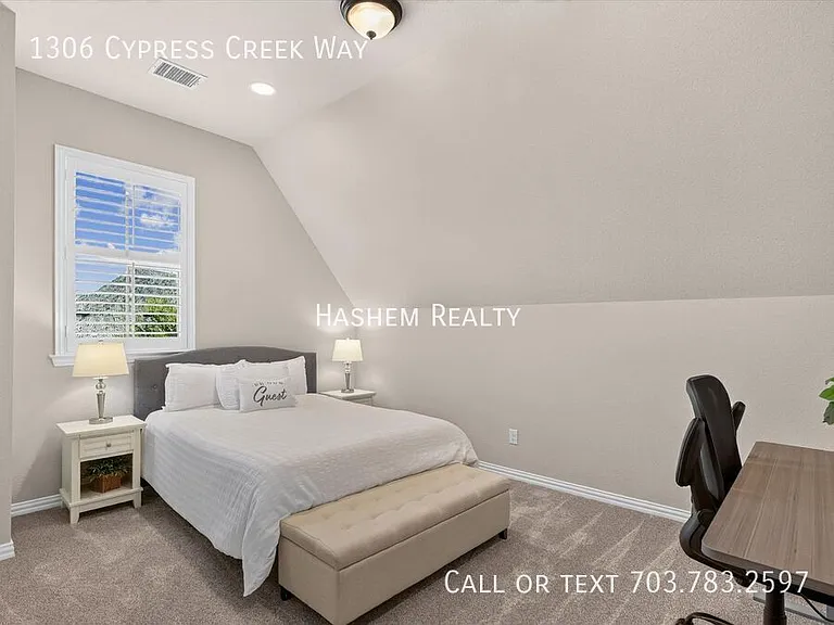 1306 Cypress Creek Way — Photo 17