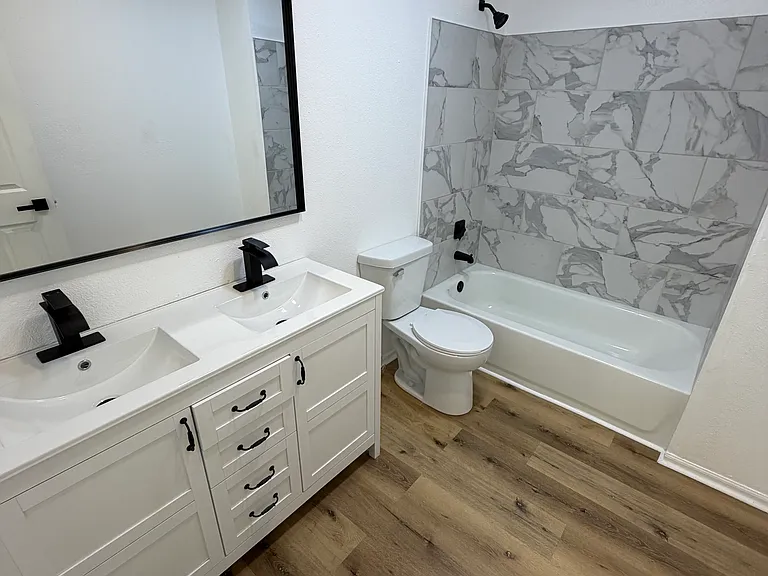 414 N Meldrum St #A — Photo 5
