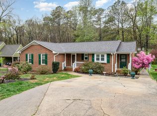 1604 Woods Creek Dr, Garner, NC 27529