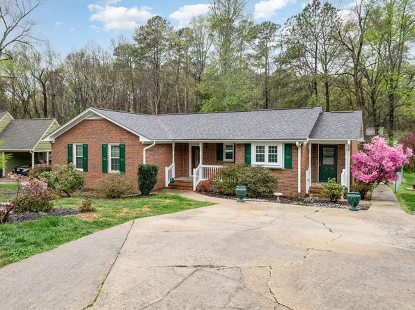 1604 Woods Creek Dr, Garner, NC 27529