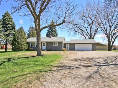 1055 Dale St SW, Hutchinson, MN, 55350