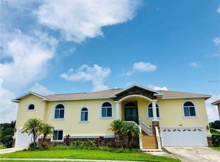 8277 Cheyenne Dr, Seminole, FL 33777