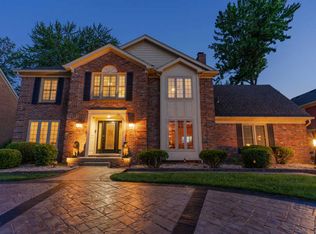 9206 Woodhurst Ct, Hurstbourne, KY 40222