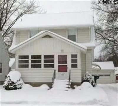 1015 W Spruce Ave photo 1