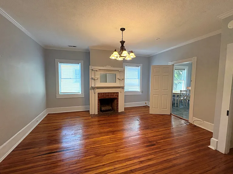 406 S 5th Ave #UP — Photo 2