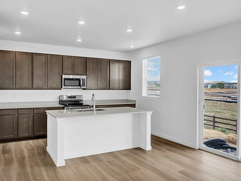 10943 Snowdon St — Photo 14