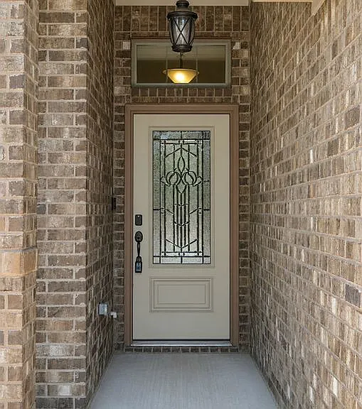 7609 Zircon Dr — Photo 2