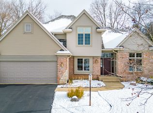 4995 Rundquist Ct, Rockford, IL 61114