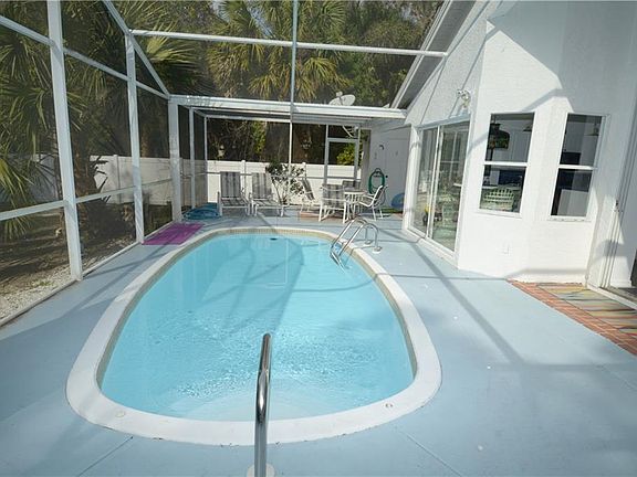 3rd image of 3469 Conmore St