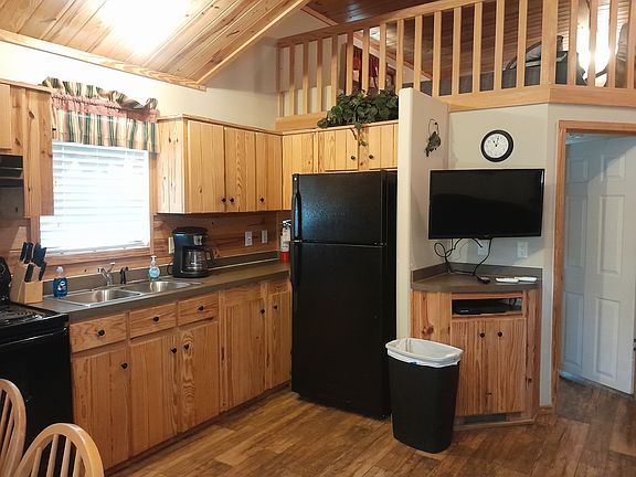 2nd image of 10283 McKenzie Cabin 8
