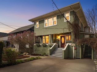 320 Moss St, Victoria, BC V8V4M8