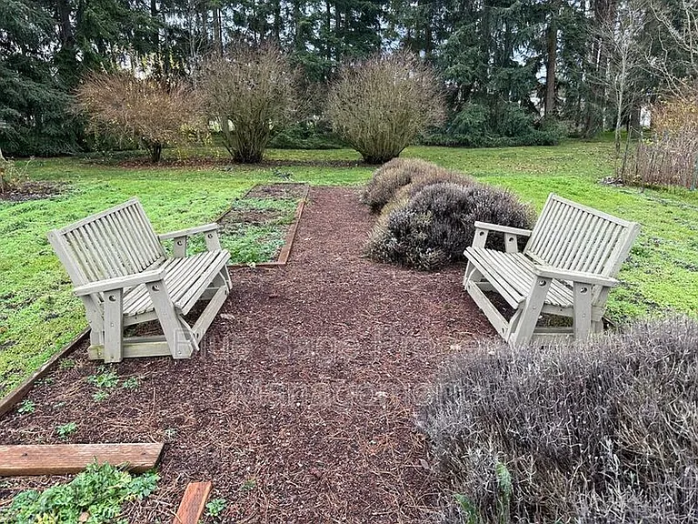 241 Evans Rd — Photo 31